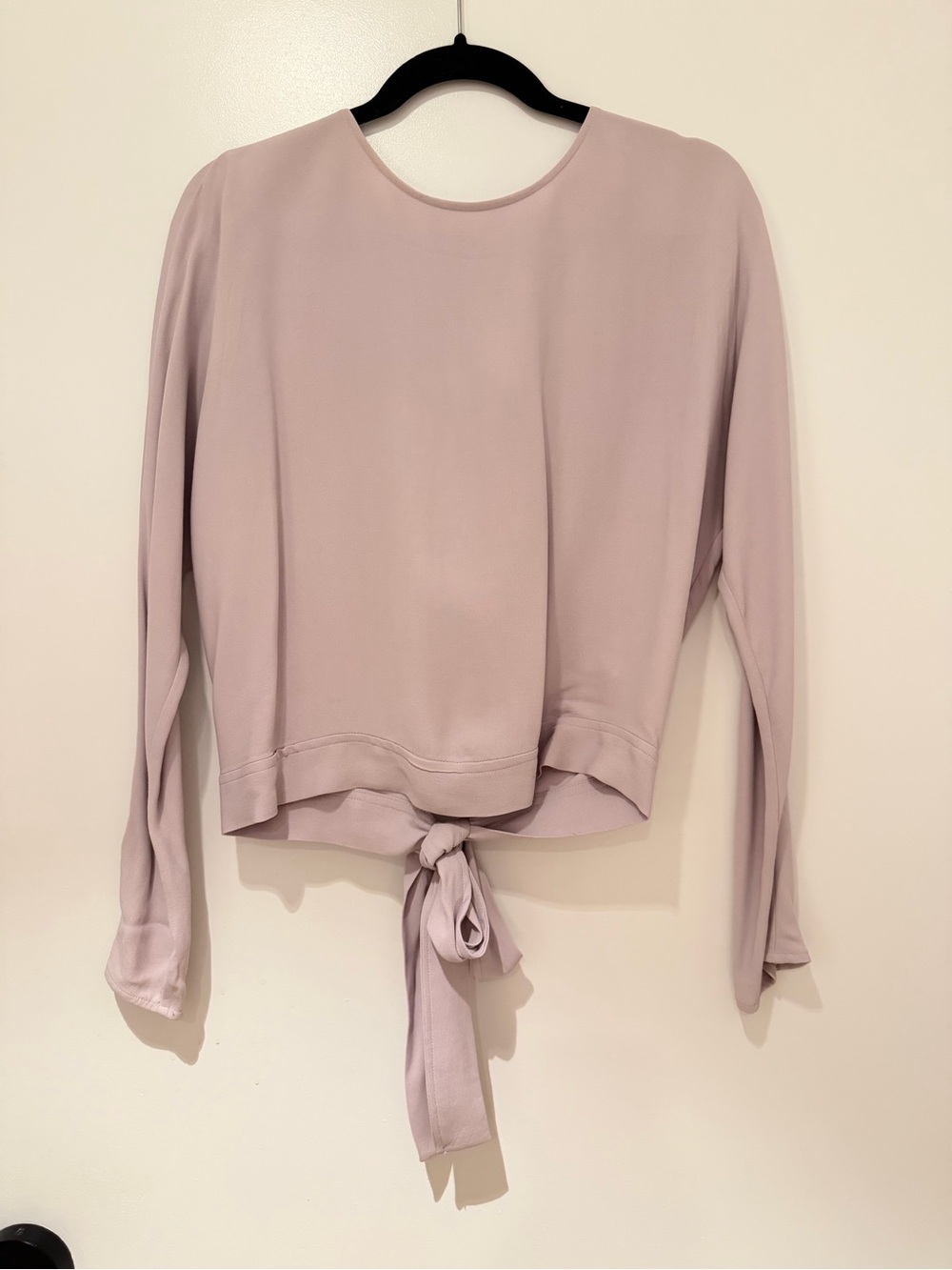Aritzia Women’s Long-Sleeve Tie-Back Top